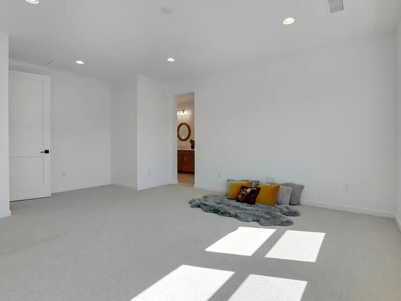 Building Photo - 11299 Star Streak Ln