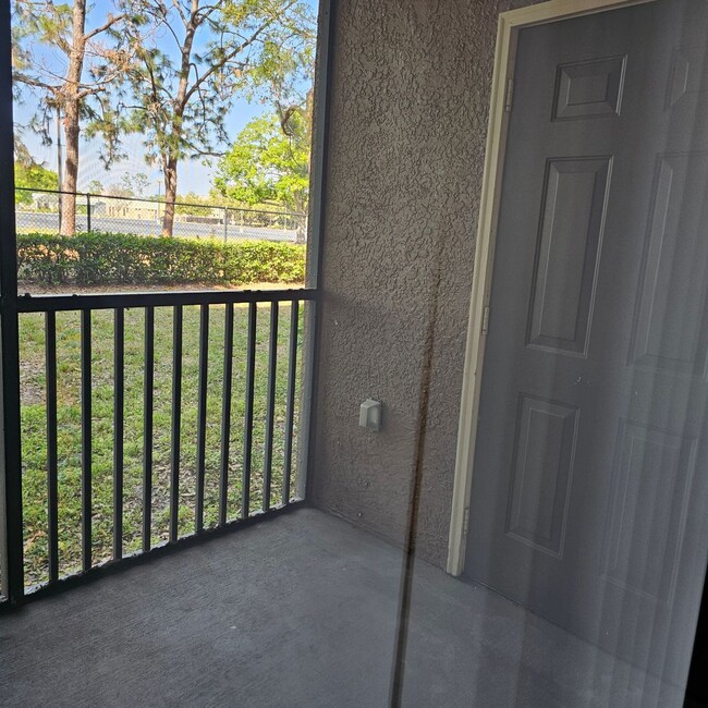 Building Photo - Spacious First-Floor Condo