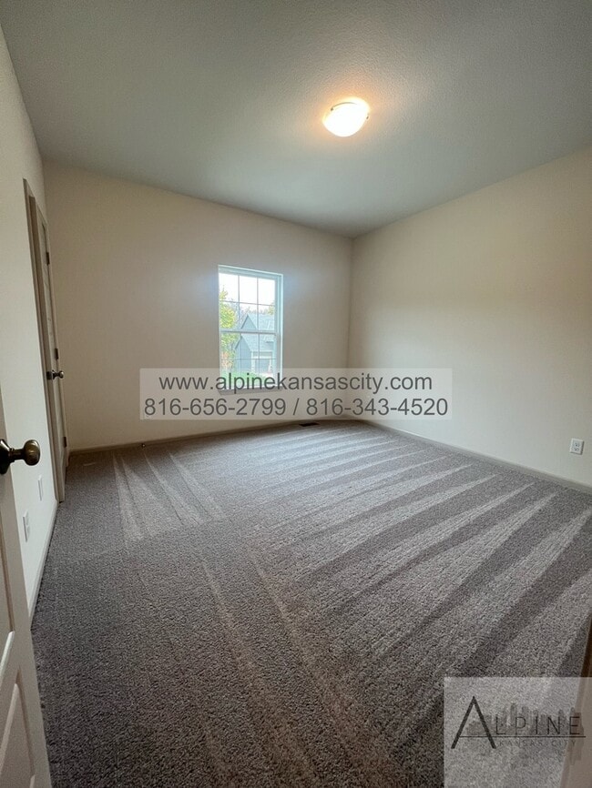 Building Photo - Spacious New Home in Quail Valley, Liberty Schools