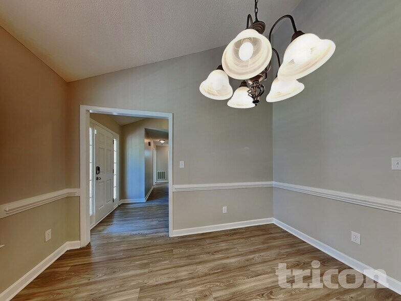 Building Photo - 46 Albemarle Dr