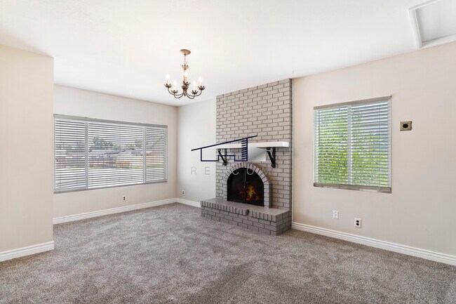 Building Photo - 167 E 4700 S