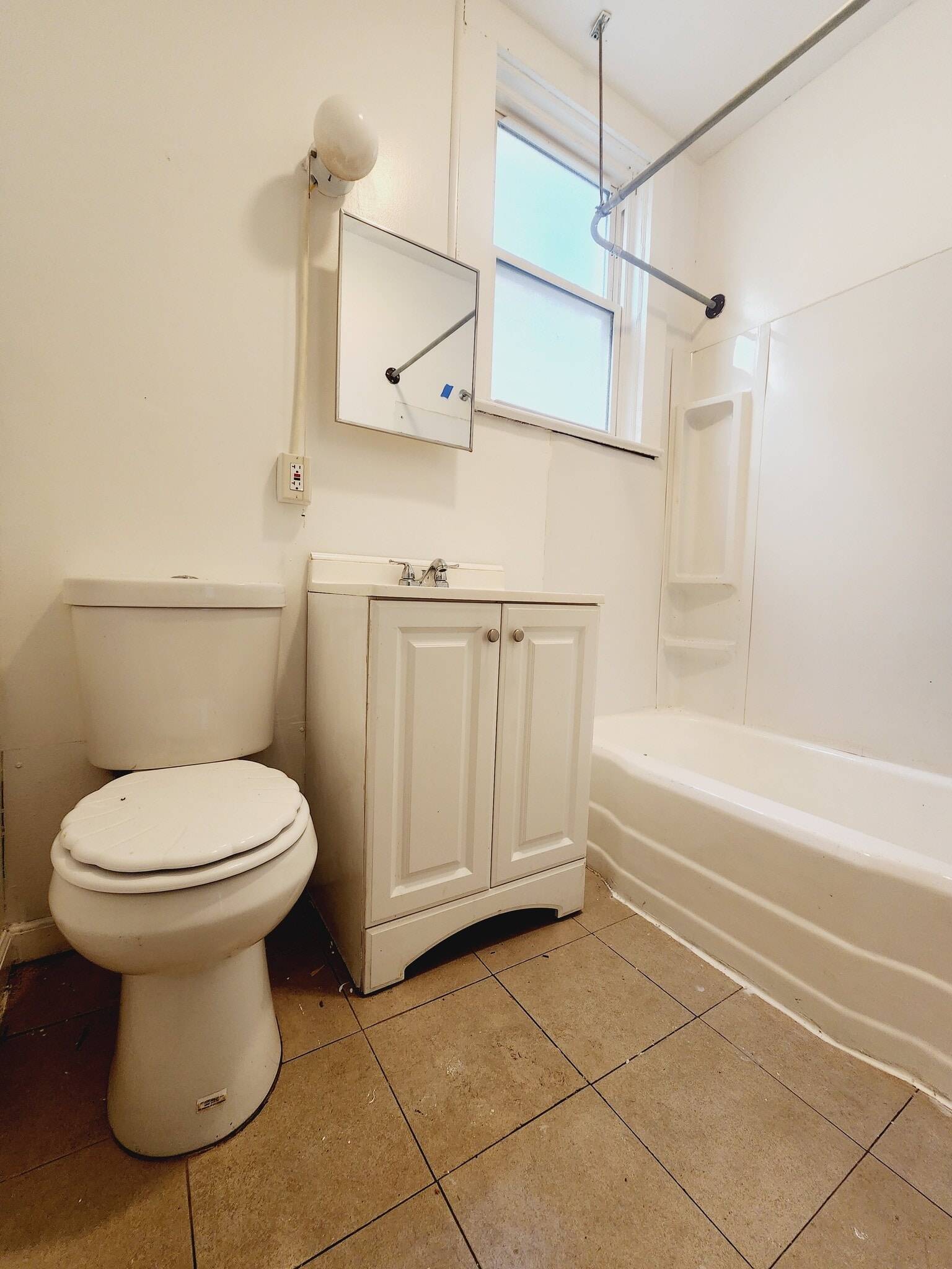 Unit 1 - 107 Van Nostrand Ave
