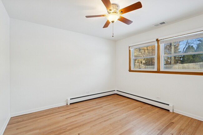 Building Photo - 645 Justina St