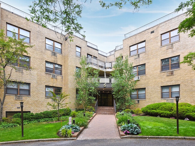 5 Schenck Ave. Entrancxe - 5 Schenck Ave