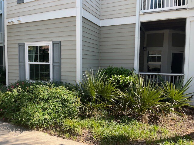 Building Photo - 1300 Park W Blvd