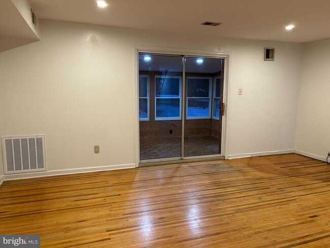 Building Photo - 25 Constitution Ave