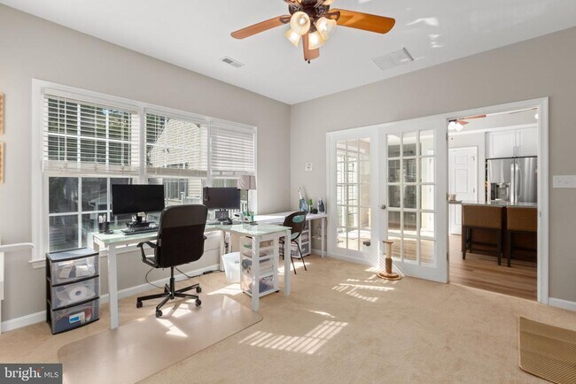 Building Photo - 4210 Stonehaven Way