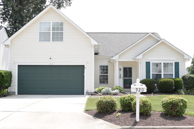 Primary Photo - 920 Hanson Dr