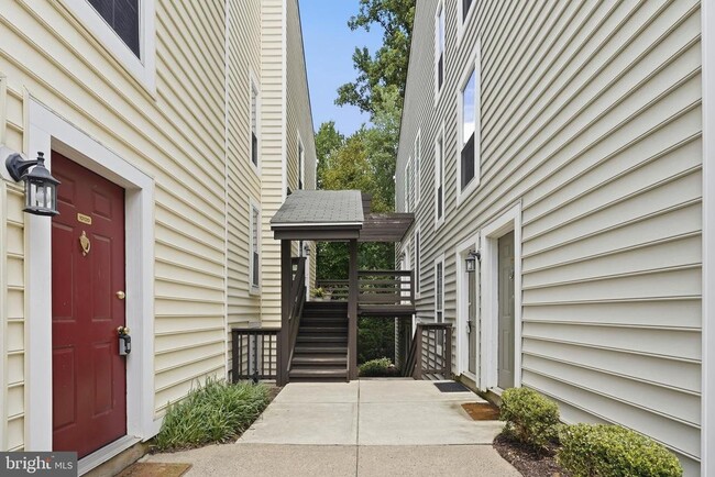 Building Photo - 10118 Oakton Terrace Rd
