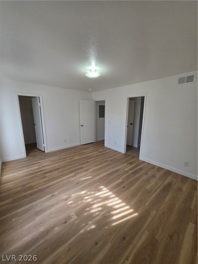 Building Photo - 1601 Justin Ct