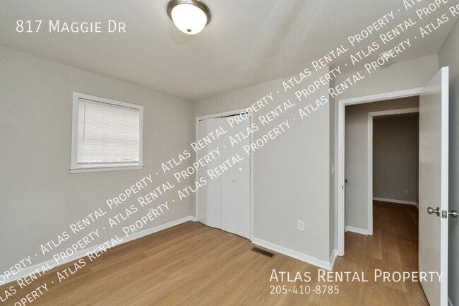 Building Photo - 817 Maggie Dr