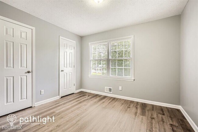 Building Photo - 3 br, 2 bath House - 847 Raintree Way SE UNIT