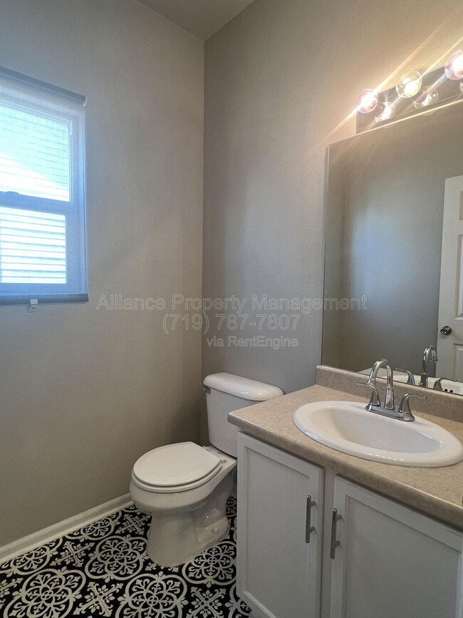 Building Photo - 7368 Glenburn Dr