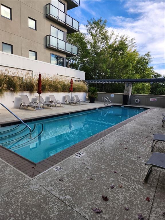 Building Photo - 335 W Ponce de Leon Ave