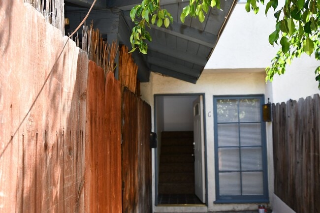 Building Photo - Tularosa (344) West