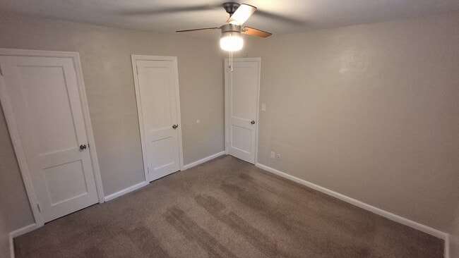 Building Photo - 205 Glen Echo Dr