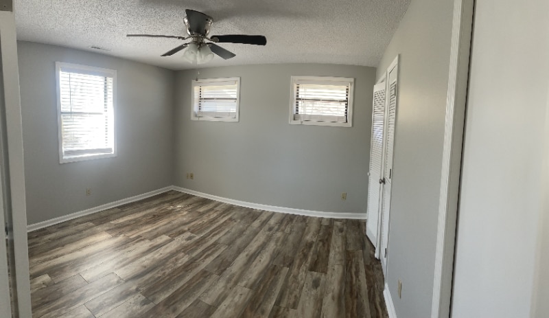 Building Photo - 110 Pinewood Dr