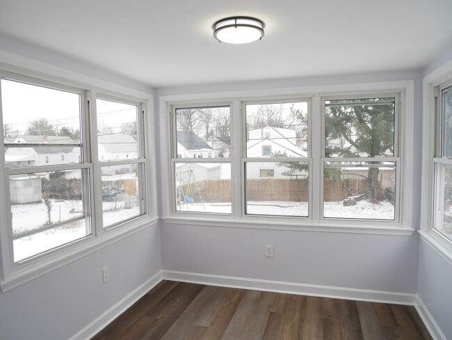 Building Photo - Modern Comfort Meets Prime Location: 3-Bedroom, 4-Bathroom Gem in Parkville, MD!