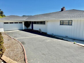 Building Photo - Hatton Fields Retreat with Guest Suite and...
