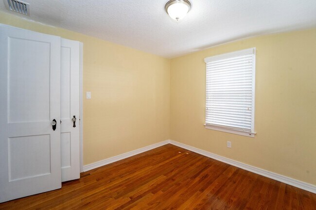 Building Photo - 31 Menendez Rd