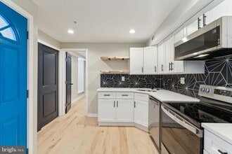 Building Photo - 431 S 62nd St