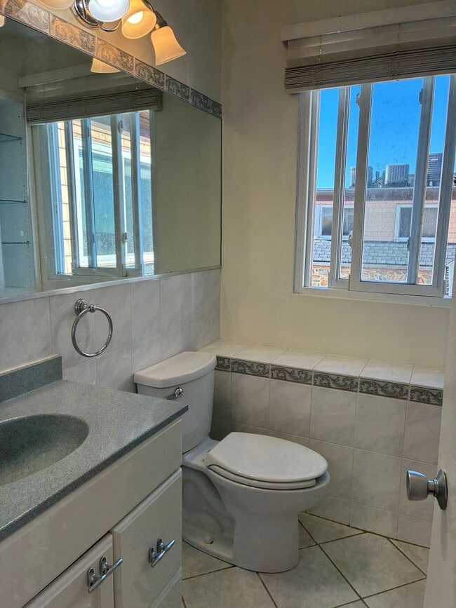 Building Photo - 1 Bedroom Waterfront Condo in Historic Dow...