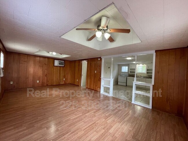 Building Photo - 1213 N Coolidge Ave