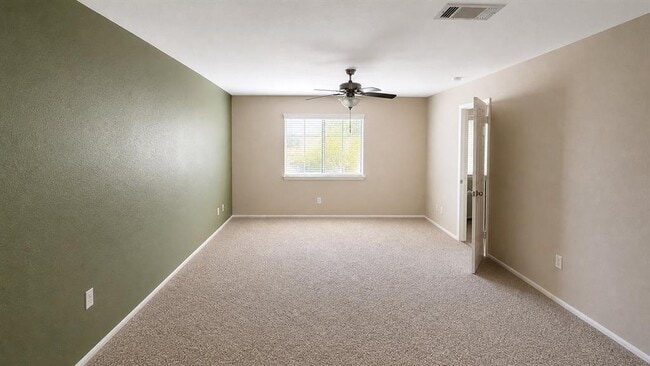 Building Photo - 1105 Green Meadow Dr