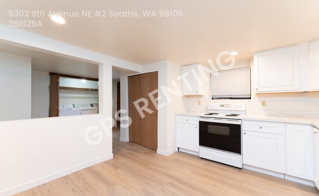 Building Photo - 5302 9th Ave NE