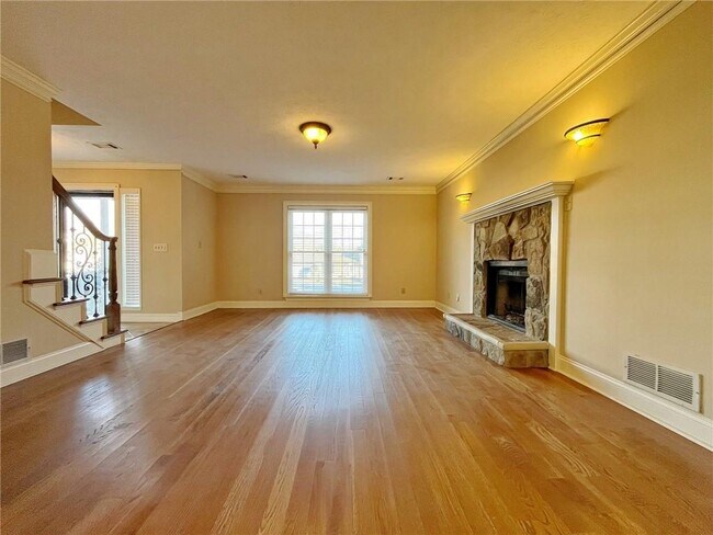 Building Photo - 2896 Landington Way NW