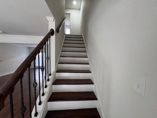 Building Photo - 2BR/1.5BA For Rent