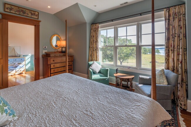 Building Photo - 378 Mill Rd