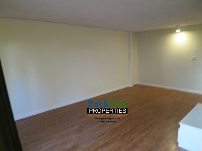 Building Photo - Condo Available in the Keys! Near Downtown Walnut Creek, Close to BART and the Freeway!