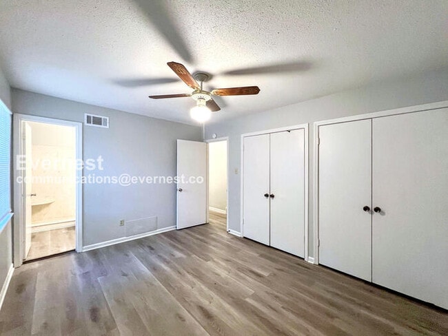 Building Photo - 8405 Greenbrook Pkwy