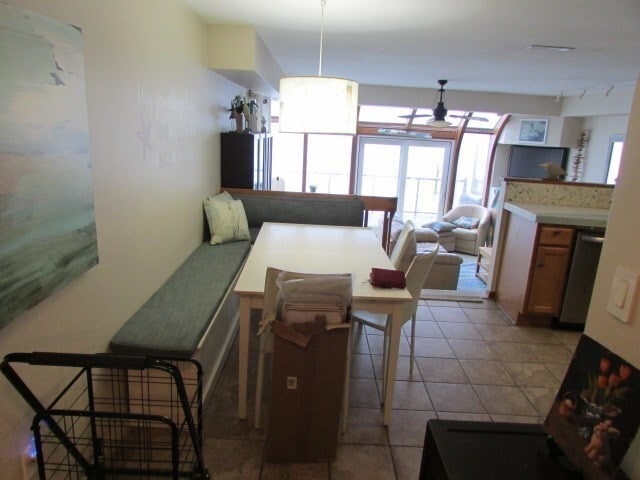 Building Photo - 54 Oceanside Dr