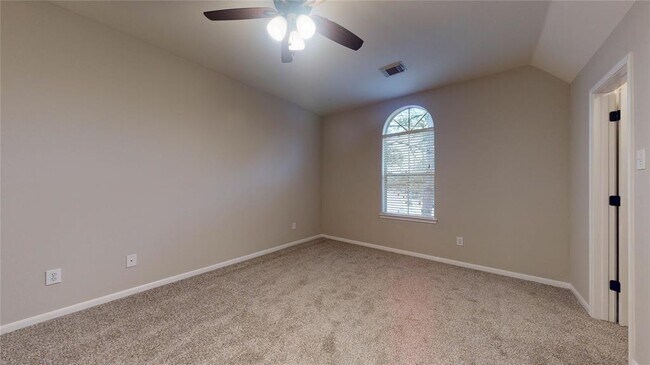 Building Photo - 20802 Newbury Park Dr