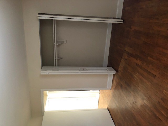 Building Photo - 6226 Laurelton Ave