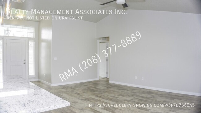 Building Photo - 11942 W Hiawatha Dr