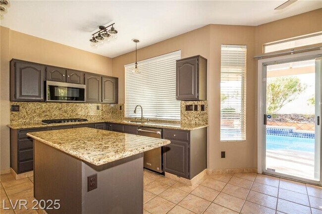 Building Photo - Prime Summerlin 4 bedroom with backyard retreat