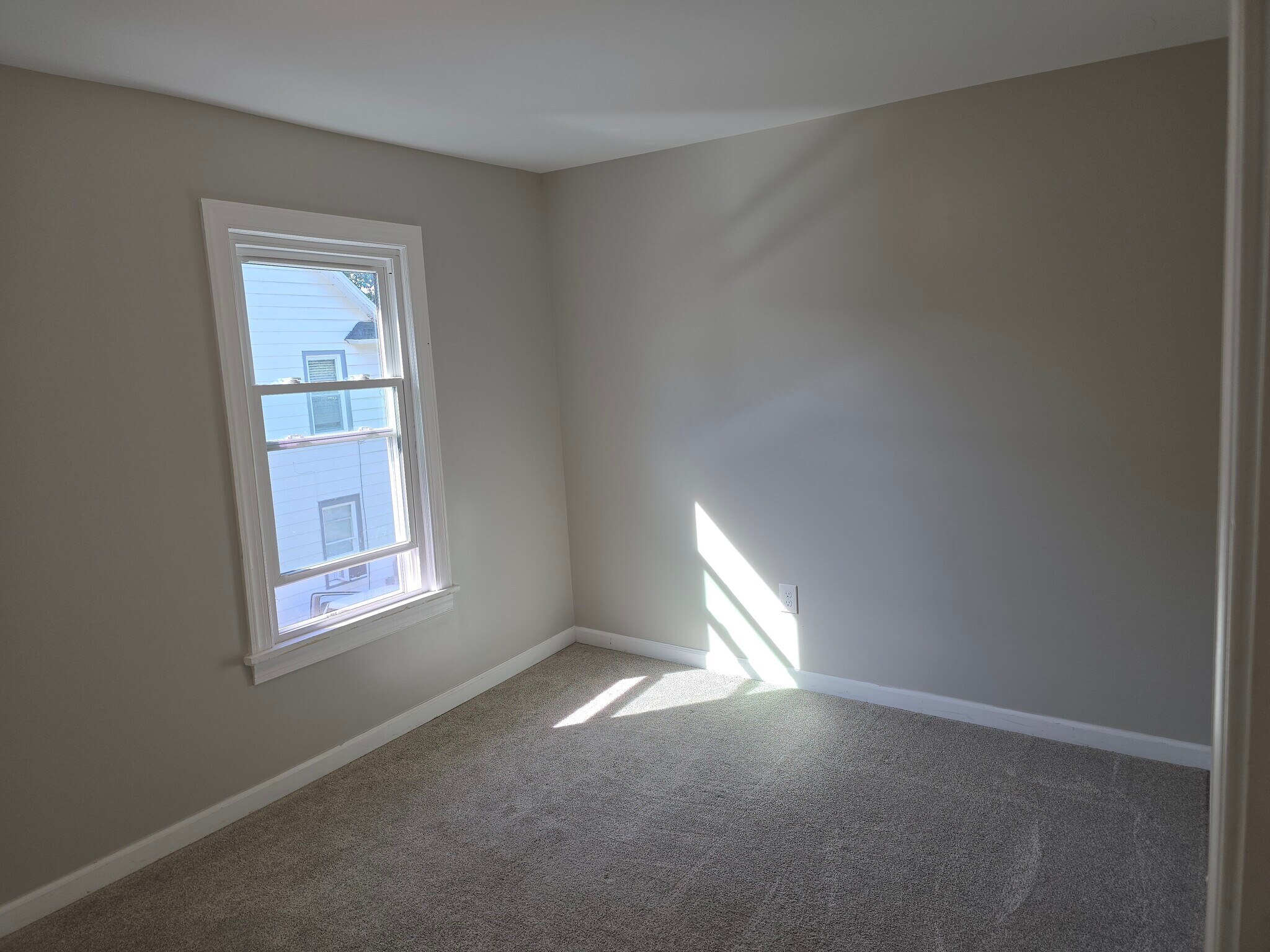 Building Photo - 210 Van Dusen St