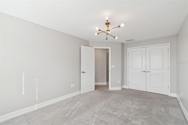 Building Photo - 4921 W Paul Ave