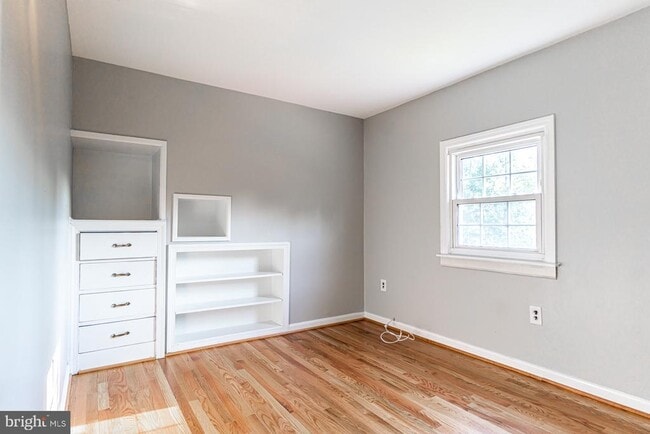 Building Photo - 2759 W George Mason Rd