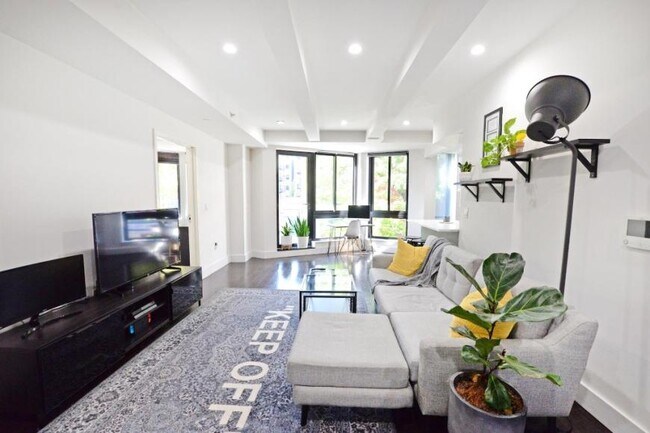 Building Photo - 2 bedroom in NEW YORK NY 10035