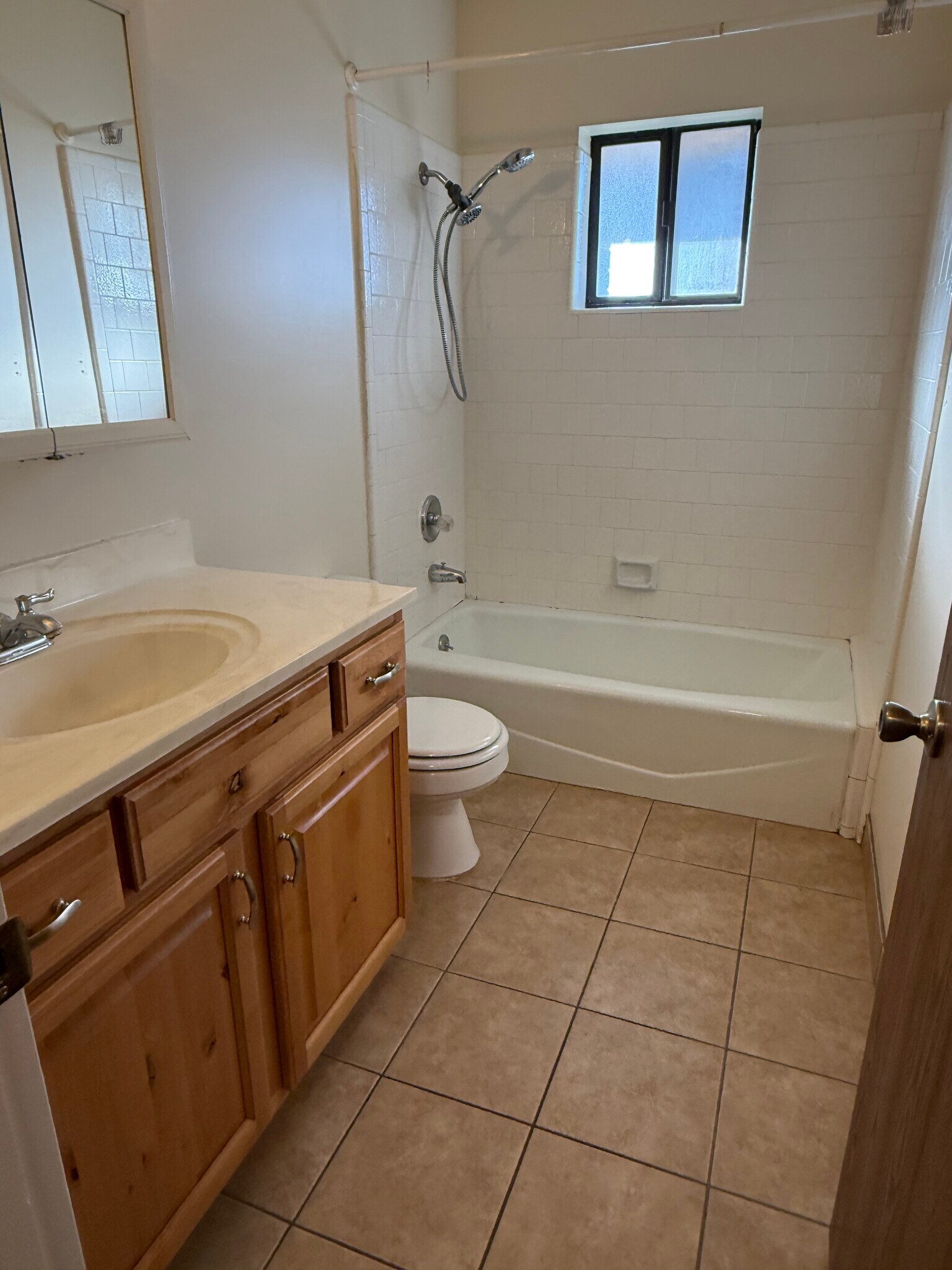 Building Photo - 3943 S 700 W