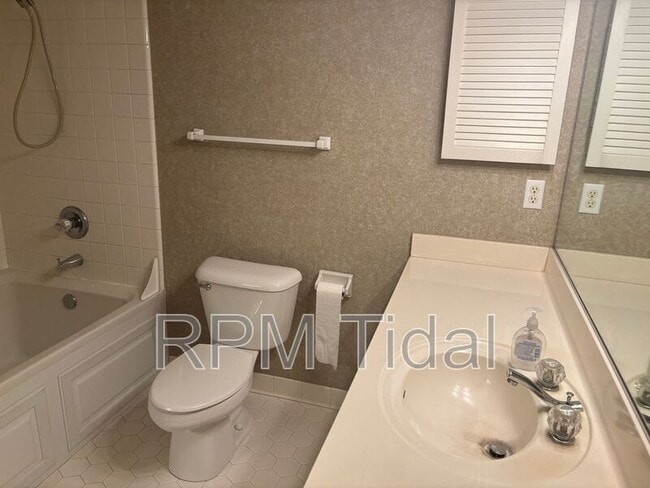 Building Photo - 924 Ironwood Dr
