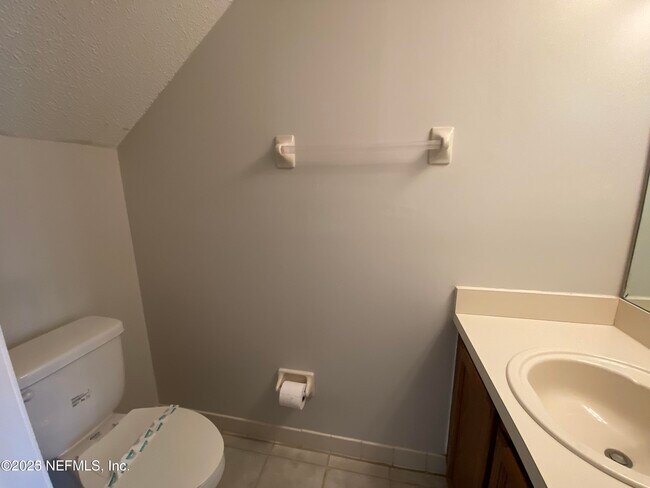 Building Photo - 160 Cranes Lake Dr