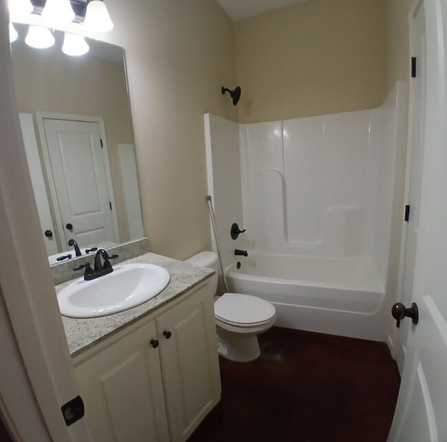 Building Photo - 1 BD/ 1 BA