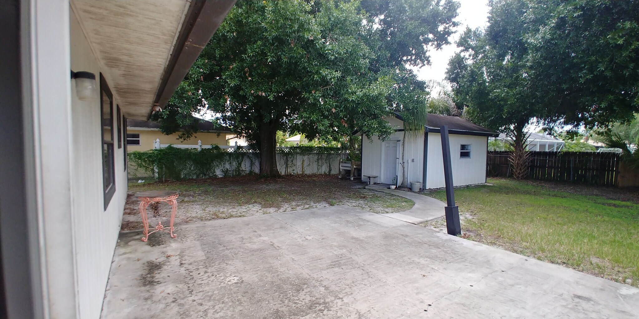 Building Photo - 2180 SW Pamona St