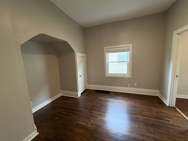 Building Photo - 4220 Burdette St