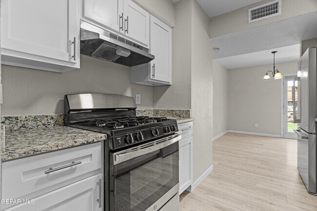 Building Photo - 2617 Red Sails Dr